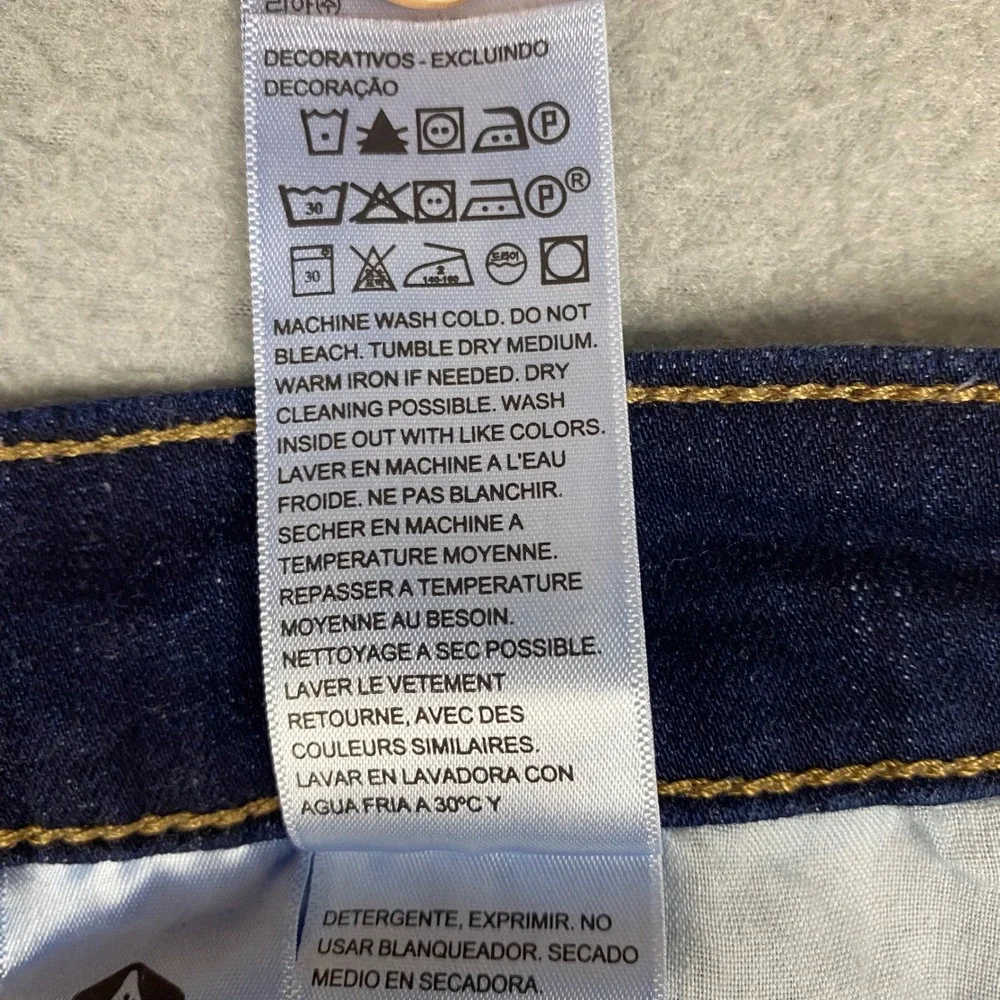 Levi's Classic Bermuda Cuffed Dark Wash Denim Shorts Womens 31 Blue